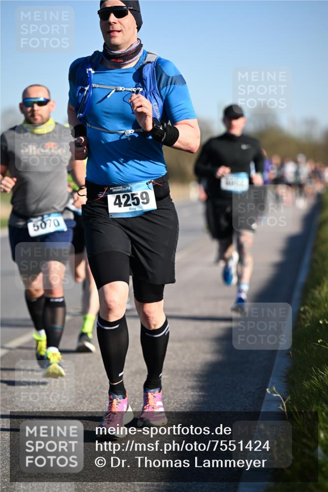 06.04.2025 - 44. Internationalen Wilhelmsburger Insellauf Dr. Thomas Lammeyer http://msf.ph/oto/7551424 06.04.2025 09:24:16 Laufen 5070, 4745, 10, 4259 meine-sportfotos.de