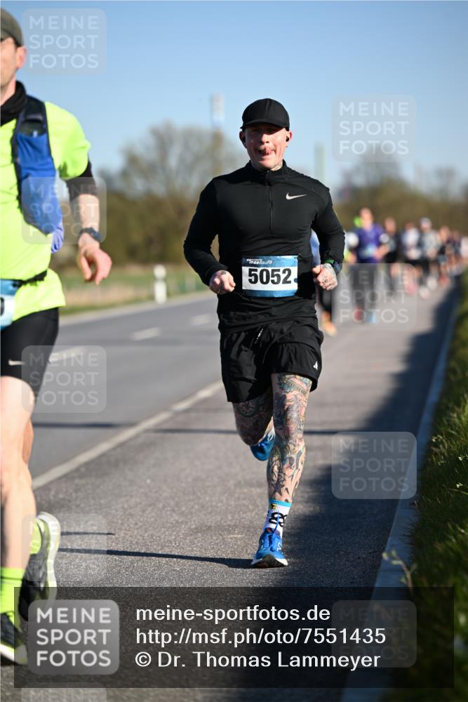 06.04.2025 - 44. Internationalen Wilhelmsburger Insellauf Dr. Thomas Lammeyer http://msf.ph/oto/7551435 06.04.2025 09:24:18 Laufen 5052 meine-sportfotos.de