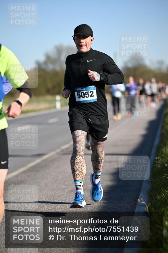 06.04.2025 - 44. Internationalen Wilhelmsburger Insellauf Dr. Thomas Lammeyer http://msf.ph/oto/7551439 06.04.2025 09:24:18 Laufen 5052 meine-sportfotos.de