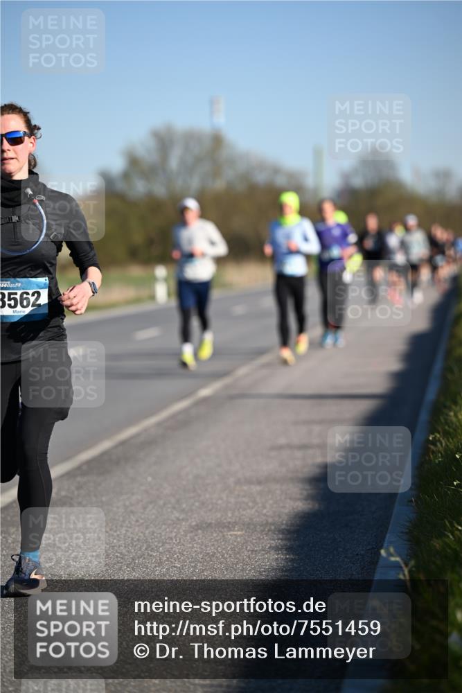 06.04.2025 - 44. Internationalen Wilhelmsburger Insellauf Dr. Thomas Lammeyer http://msf.ph/oto/7551459 06.04.2025 09:24:21 Laufen 3562 meine-sportfotos.de