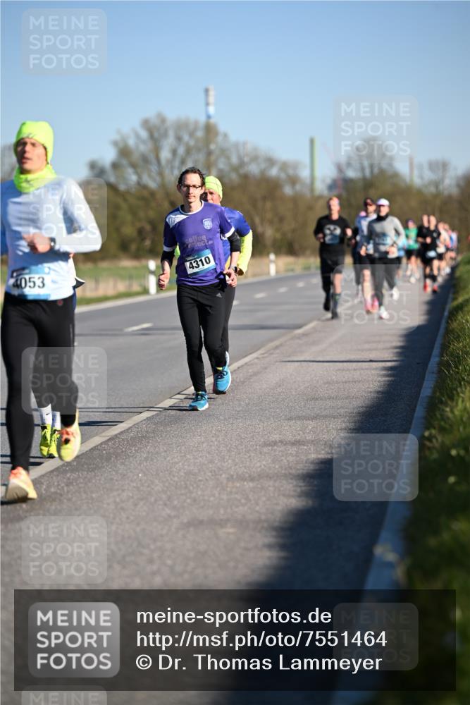 06.04.2025 - 44. Internationalen Wilhelmsburger Insellauf Dr. Thomas Lammeyer http://msf.ph/oto/7551464 06.04.2025 09:24:25 Laufen 4053, 4310 meine-sportfotos.de