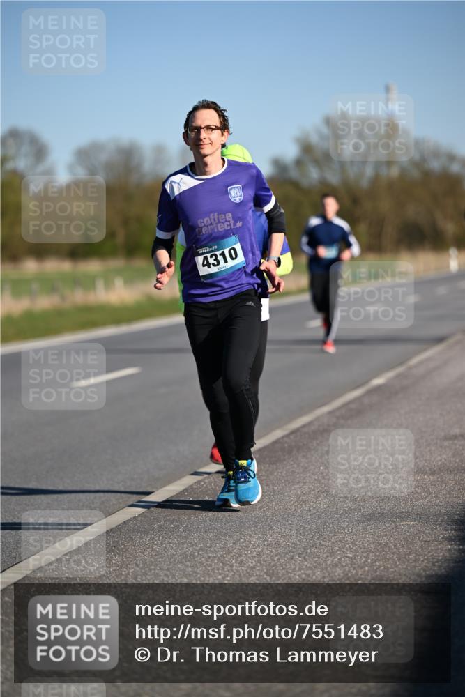 06.04.2025 - 44. Internationalen Wilhelmsburger Insellauf Dr. Thomas Lammeyer http://msf.ph/oto/7551483 06.04.2025 09:24:27 Laufen 4310 meine-sportfotos.de