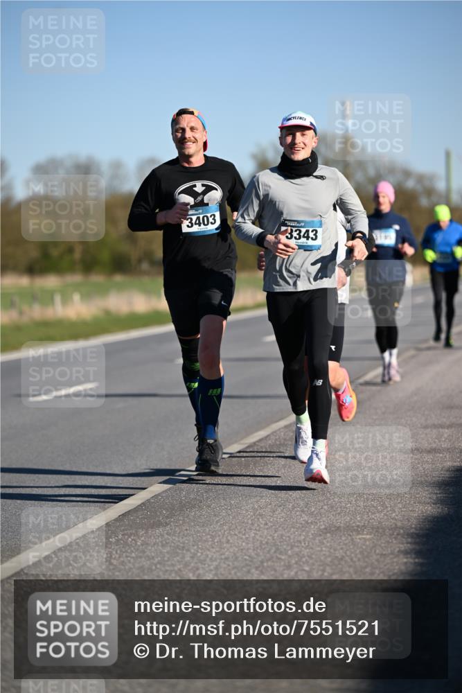 06.04.2025 - 44. Internationalen Wilhelmsburger Insellauf Dr. Thomas Lammeyer http://msf.ph/oto/7551521 06.04.2025 09:24:32 Laufen 3403, 3343 meine-sportfotos.de