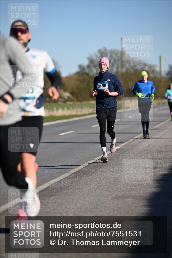 06.04.2025 - 44. Internationalen Wilhelmsburger Insellauf Dr. Thomas Lammeyer http://msf.ph/oto/7551531 06.04.2025 09:24:34 Laufen 3195 meine-sportfotos.de