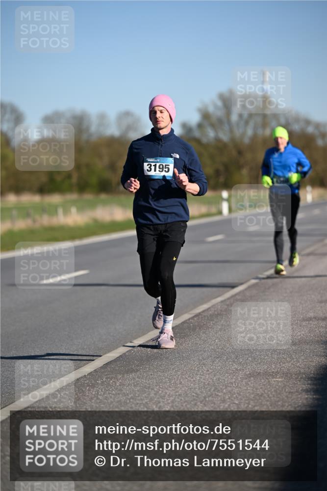 06.04.2025 - 44. Internationalen Wilhelmsburger Insellauf Dr. Thomas Lammeyer http://msf.ph/oto/7551544 06.04.2025 09:24:35 Laufen 3195 meine-sportfotos.de