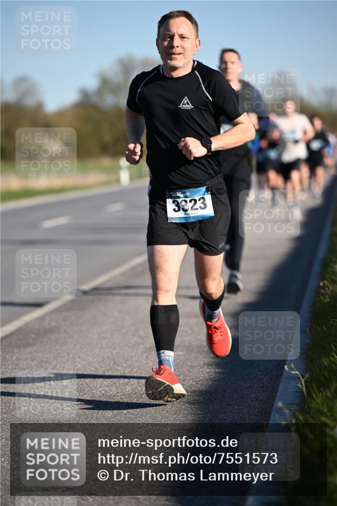 06.04.2025 - 44. Internationalen Wilhelmsburger Insellauf Dr. Thomas Lammeyer http://msf.ph/oto/7551573 06.04.2025 09:24:39 Laufen 3323 meine-sportfotos.de