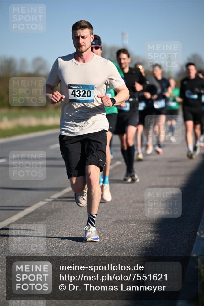 06.04.2025 - 44. Internationalen Wilhelmsburger Insellauf Dr. Thomas Lammeyer http://msf.ph/oto/7551621 06.04.2025 09:24:44 Laufen 4320 meine-sportfotos.de