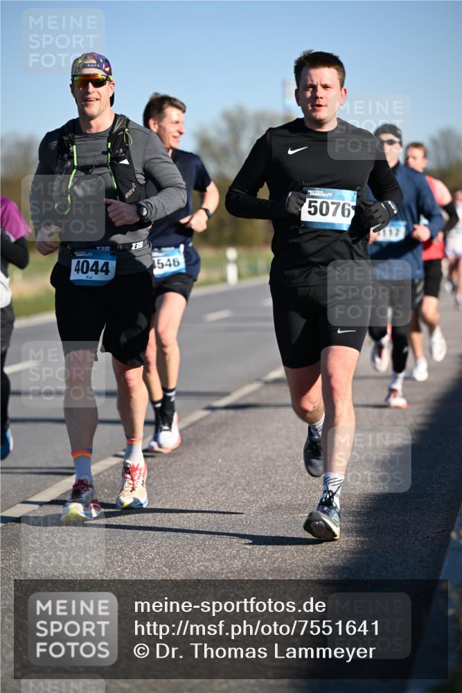 06.04.2025 - 44. Internationalen Wilhelmsburger Insellauf Dr. Thomas Lammeyer http://msf.ph/oto/7551641 06.04.2025 09:24:47 Laufen 73, 4044, 238, 1546, 5076, 117 meine-sportfotos.de