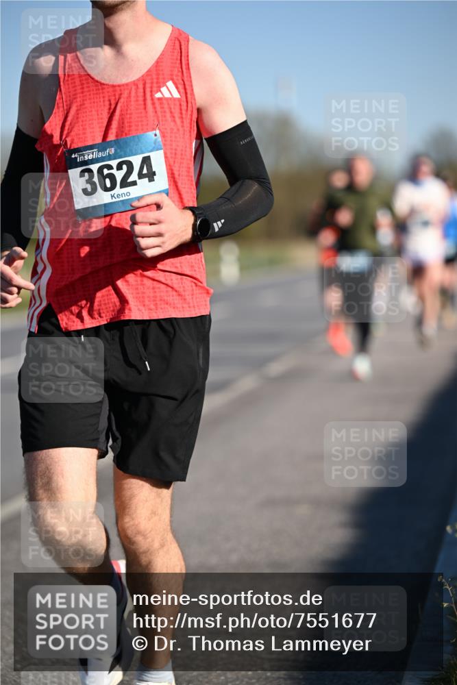 06.04.2025 - 44. Internationalen Wilhelmsburger Insellauf Dr. Thomas Lammeyer http://msf.ph/oto/7551677 06.04.2025 09:24:51 Laufen 3624 meine-sportfotos.de