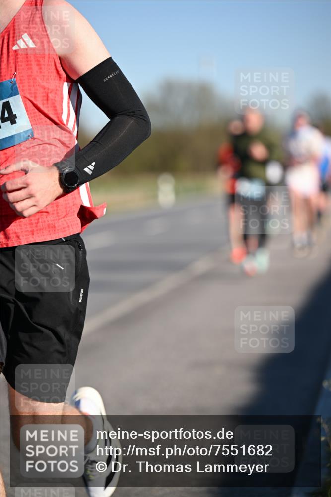 06.04.2025 - 44. Internationalen Wilhelmsburger Insellauf Dr. Thomas Lammeyer http://msf.ph/oto/7551682 06.04.2025 09:24:52 Laufen 4 meine-sportfotos.de