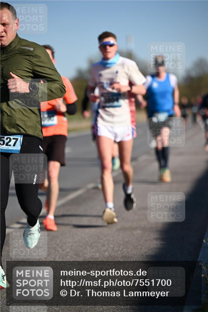 06.04.2025 - 44. Internationalen Wilhelmsburger Insellauf Dr. Thomas Lammeyer http://msf.ph/oto/7551700 06.04.2025 09:24:55 Laufen 527 meine-sportfotos.de