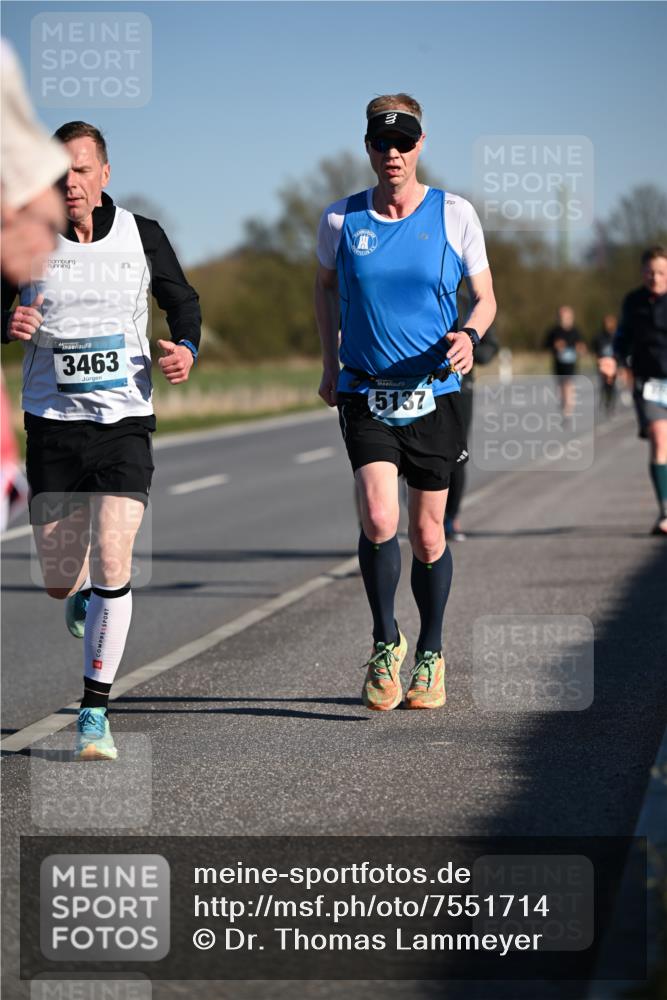 06.04.2025 - 44. Internationalen Wilhelmsburger Insellauf Dr. Thomas Lammeyer http://msf.ph/oto/7551714 06.04.2025 09:24:57 Laufen 3, 3463, 5137 meine-sportfotos.de
