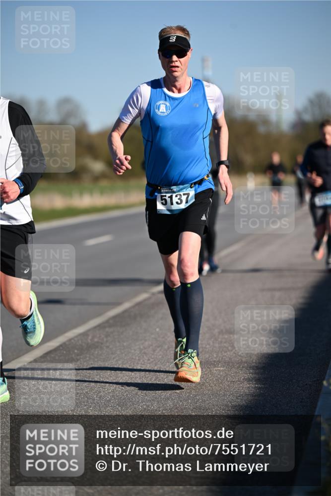 06.04.2025 - 44. Internationalen Wilhelmsburger Insellauf Dr. Thomas Lammeyer http://msf.ph/oto/7551721 06.04.2025 09:24:57 Laufen 5137 meine-sportfotos.de