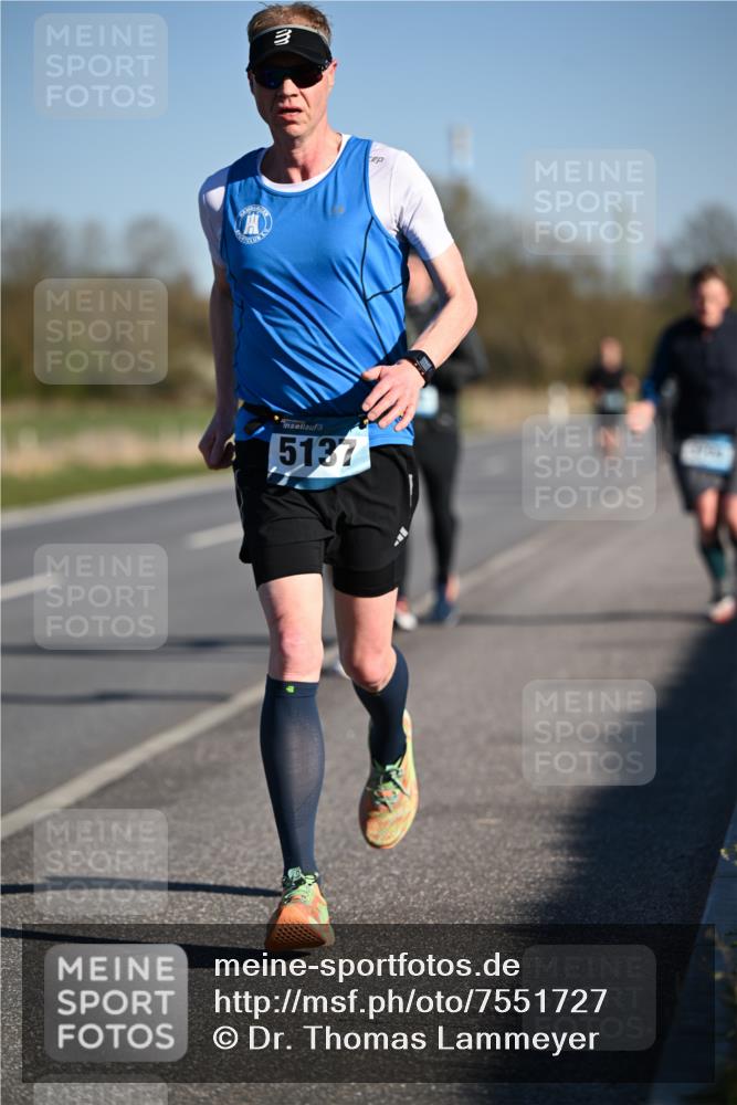 06.04.2025 - 44. Internationalen Wilhelmsburger Insellauf Dr. Thomas Lammeyer http://msf.ph/oto/7551727 06.04.2025 09:24:58 Laufen 5137 meine-sportfotos.de