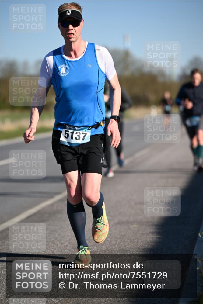 06.04.2025 - 44. Internationalen Wilhelmsburger Insellauf Dr. Thomas Lammeyer http://msf.ph/oto/7551729 06.04.2025 09:24:58 Laufen 30, 5137 meine-sportfotos.de
