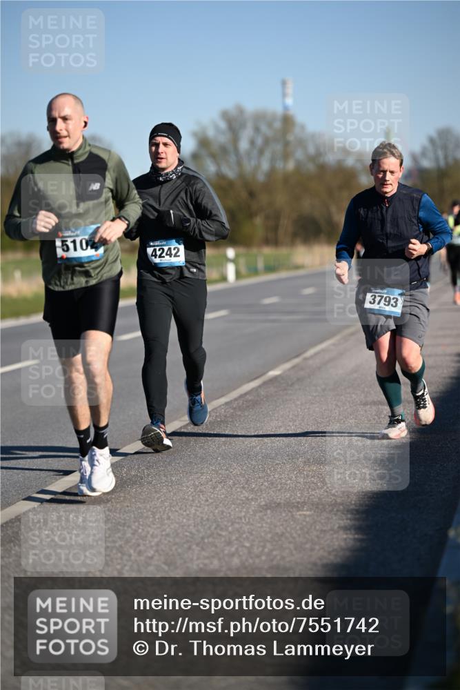 06.04.2025 - 44. Internationalen Wilhelmsburger Insellauf Dr. Thomas Lammeyer http://msf.ph/oto/7551742 06.04.2025 09:24:59 Laufen 510, 4242, 3793 meine-sportfotos.de