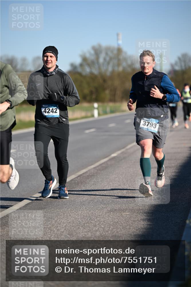 06.04.2025 - 44. Internationalen Wilhelmsburger Insellauf Dr. Thomas Lammeyer http://msf.ph/oto/7551751 06.04.2025 09:25:00 Laufen 4242, 3793 meine-sportfotos.de