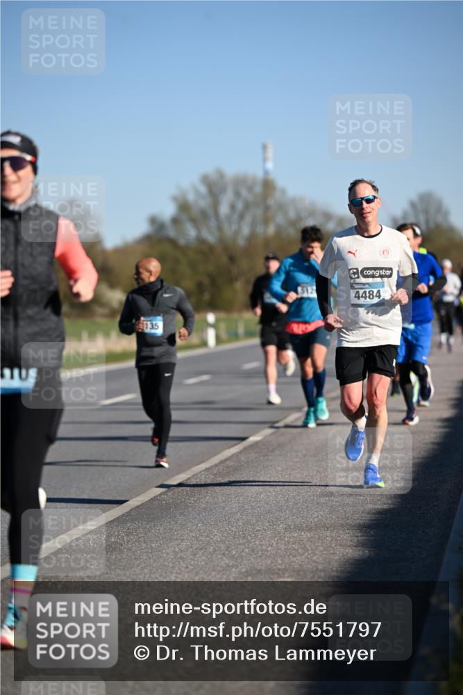 06.04.2025 - 44. Internationalen Wilhelmsburger Insellauf Dr. Thomas Lammeyer http://msf.ph/oto/7551797 06.04.2025 09:25:09 Laufen 10, 135, 512, 4484 meine-sportfotos.de