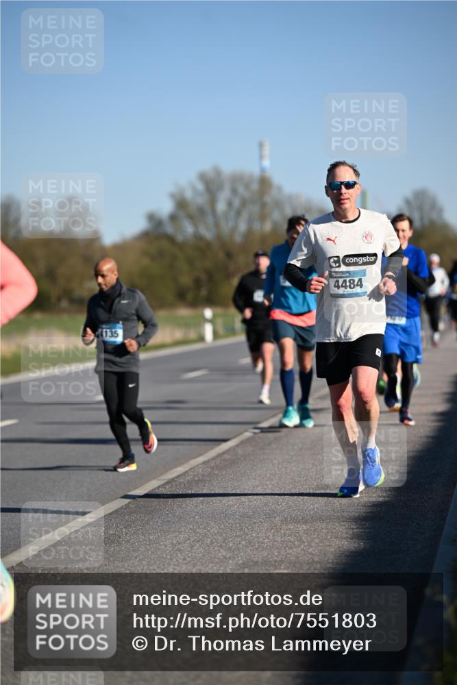 06.04.2025 - 44. Internationalen Wilhelmsburger Insellauf Dr. Thomas Lammeyer http://msf.ph/oto/7551803 06.04.2025 09:25:10 Laufen 135, 4484 meine-sportfotos.de