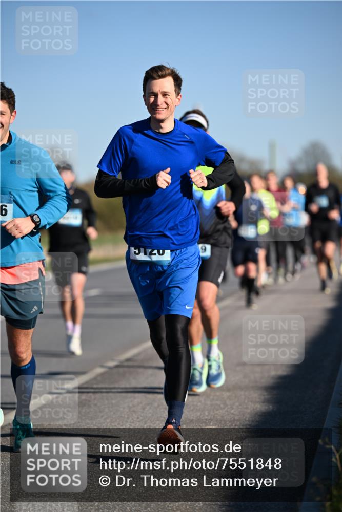 06.04.2025 - 44. Internationalen Wilhelmsburger Insellauf Dr. Thomas Lammeyer http://msf.ph/oto/7551848 06.04.2025 09:25:13 Laufen 9, 040 meine-sportfotos.de