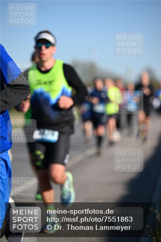 06.04.2025 - 44. Internationalen Wilhelmsburger Insellauf Dr. Thomas Lammeyer http://msf.ph/oto/7551863 06.04.2025 09:25:14 Laufen  meine-sportfotos.de