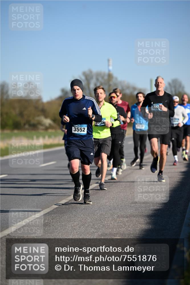 06.04.2025 - 44. Internationalen Wilhelmsburger Insellauf Dr. Thomas Lammeyer http://msf.ph/oto/7551876 06.04.2025 09:25:16 Laufen 3552, 31, 31, 460 meine-sportfotos.de