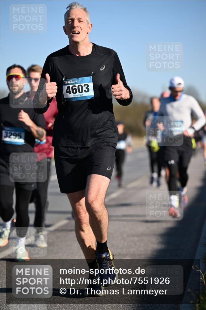 06.04.2025 - 44. Internationalen Wilhelmsburger Insellauf Dr. Thomas Lammeyer http://msf.ph/oto/7551926 06.04.2025 09:25:20 Laufen 3295, 4603 meine-sportfotos.de