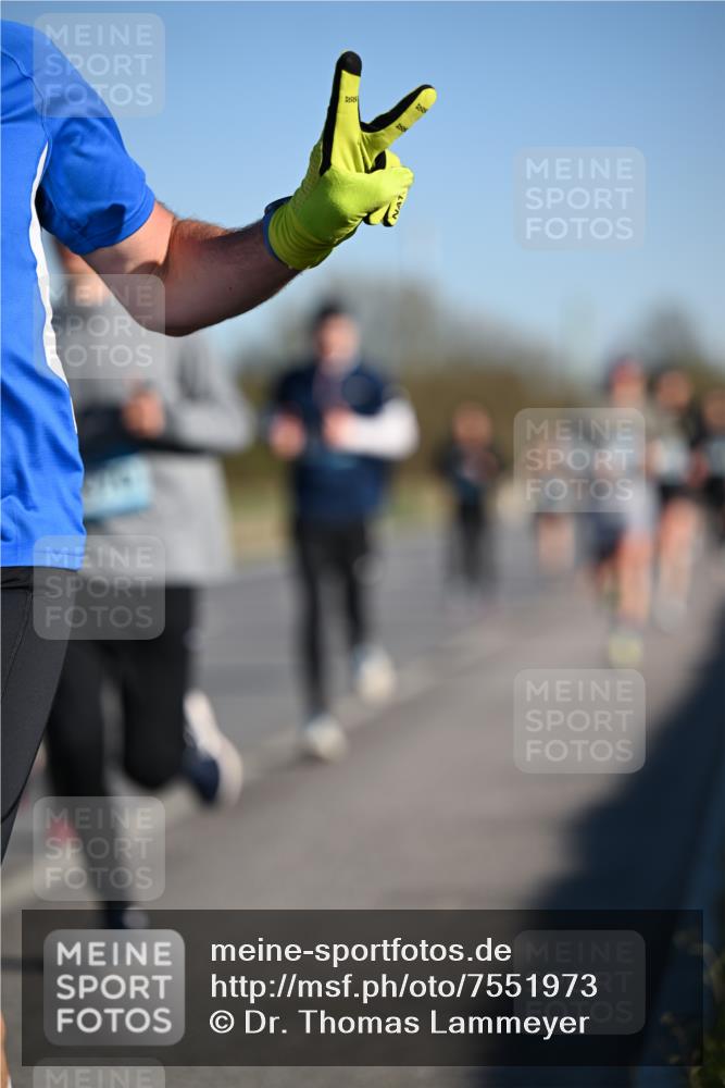 06.04.2025 - 44. Internationalen Wilhelmsburger Insellauf Dr. Thomas Lammeyer http://msf.ph/oto/7551973 06.04.2025 09:25:24 Laufen  meine-sportfotos.de
