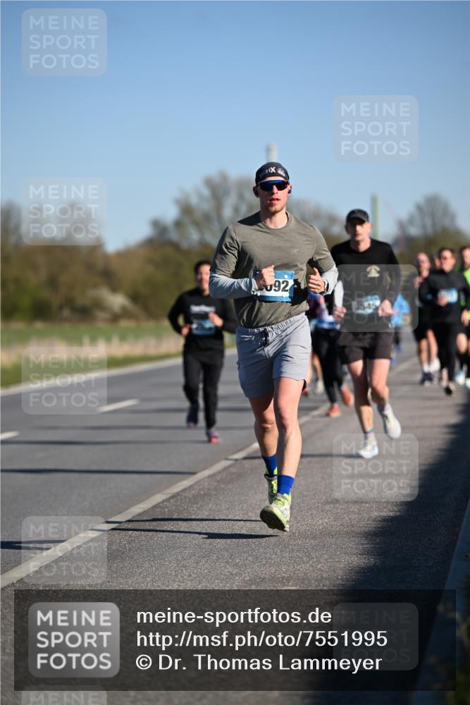 06.04.2025 - 44. Internationalen Wilhelmsburger Insellauf Dr. Thomas Lammeyer http://msf.ph/oto/7551995 06.04.2025 09:25:26 Laufen 760 meine-sportfotos.de