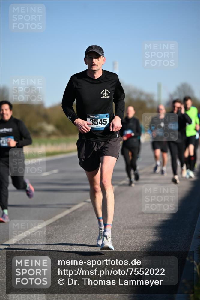 06.04.2025 - 44. Internationalen Wilhelmsburger Insellauf Dr. Thomas Lammeyer http://msf.ph/oto/7552022 06.04.2025 09:25:29 Laufen 3545 meine-sportfotos.de