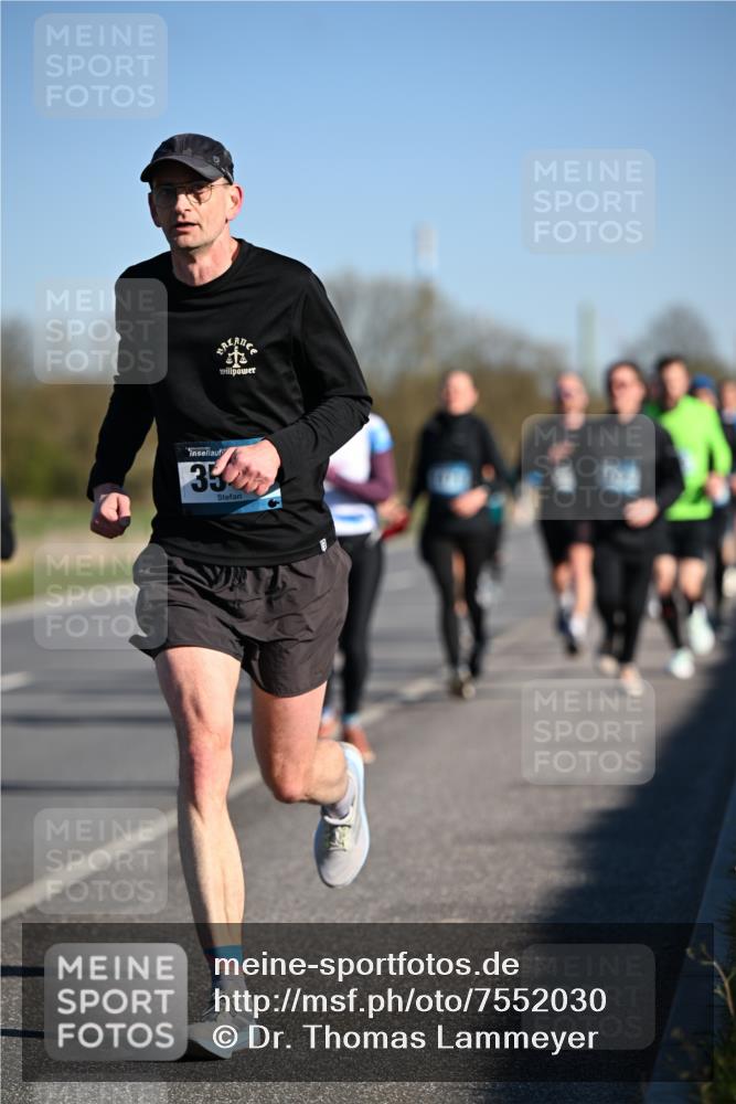 06.04.2025 - 44. Internationalen Wilhelmsburger Insellauf Dr. Thomas Lammeyer http://msf.ph/oto/7552030 06.04.2025 09:25:29 Laufen 35 meine-sportfotos.de