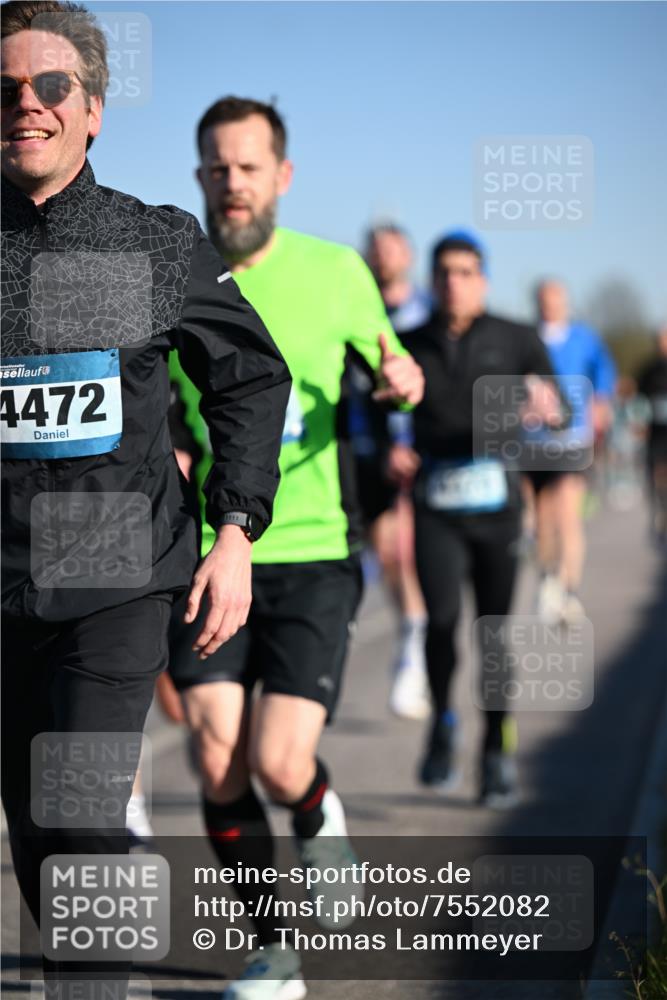 06.04.2025 - 44. Internationalen Wilhelmsburger Insellauf Dr. Thomas Lammeyer http://msf.ph/oto/7552082 06.04.2025 09:25:34 Laufen 4472 meine-sportfotos.de