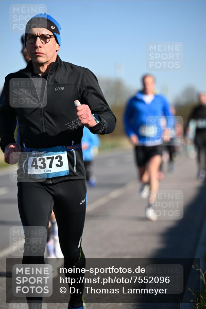06.04.2025 - 44. Internationalen Wilhelmsburger Insellauf Dr. Thomas Lammeyer http://msf.ph/oto/7552096 06.04.2025 09:25:36 Laufen 4373 meine-sportfotos.de