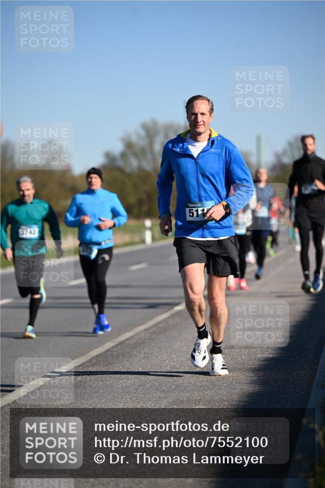 06.04.2025 - 44. Internationalen Wilhelmsburger Insellauf Dr. Thomas Lammeyer http://msf.ph/oto/7552100 06.04.2025 09:25:36 Laufen 3742, 511 meine-sportfotos.de