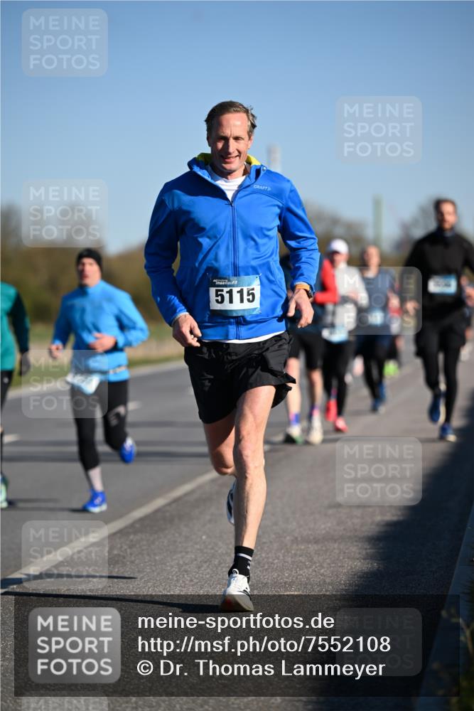 06.04.2025 - 44. Internationalen Wilhelmsburger Insellauf Dr. Thomas Lammeyer http://msf.ph/oto/7552108 06.04.2025 09:25:37 Laufen 5115 meine-sportfotos.de