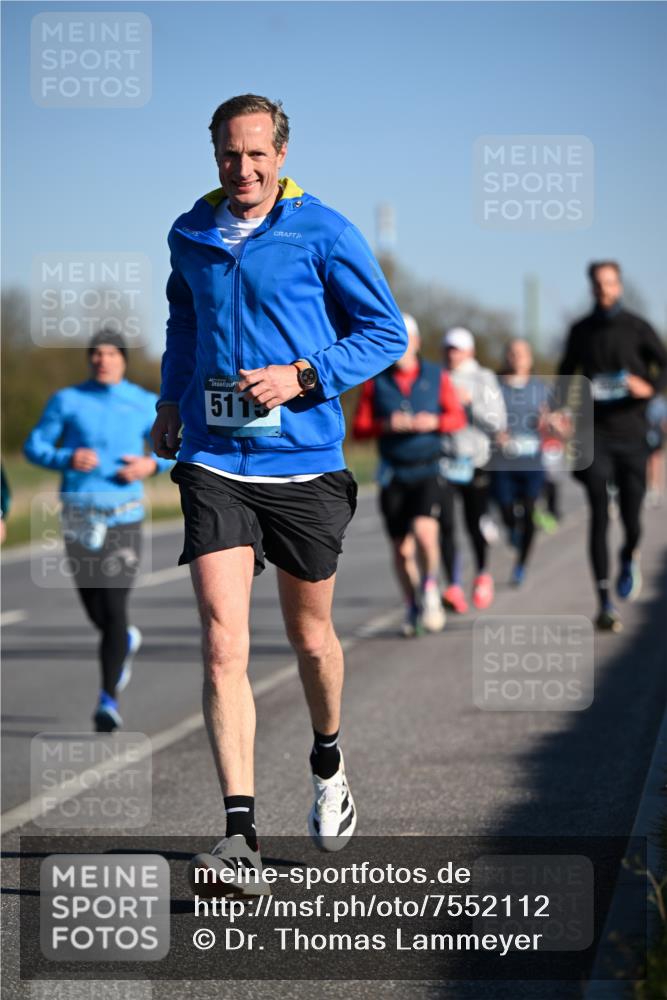 06.04.2025 - 44. Internationalen Wilhelmsburger Insellauf Dr. Thomas Lammeyer http://msf.ph/oto/7552112 06.04.2025 09:25:37 Laufen 5115 meine-sportfotos.de