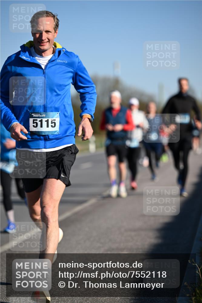 06.04.2025 - 44. Internationalen Wilhelmsburger Insellauf Dr. Thomas Lammeyer http://msf.ph/oto/7552118 06.04.2025 09:25:38 Laufen 5115 meine-sportfotos.de