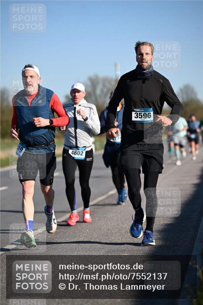 06.04.2025 - 44. Internationalen Wilhelmsburger Insellauf Dr. Thomas Lammeyer http://msf.ph/oto/7552137 06.04.2025 09:25:40 Laufen 19, 4602, 3596 meine-sportfotos.de