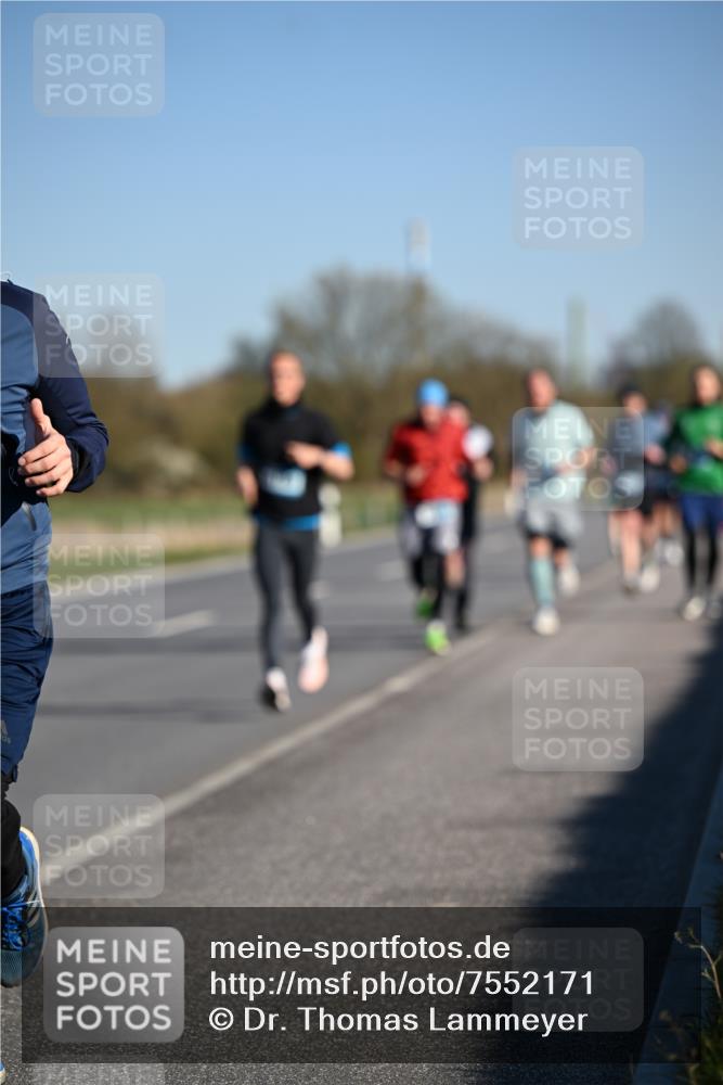 06.04.2025 - 44. Internationalen Wilhelmsburger Insellauf Dr. Thomas Lammeyer http://msf.ph/oto/7552171 06.04.2025 09:25:43 Laufen  meine-sportfotos.de