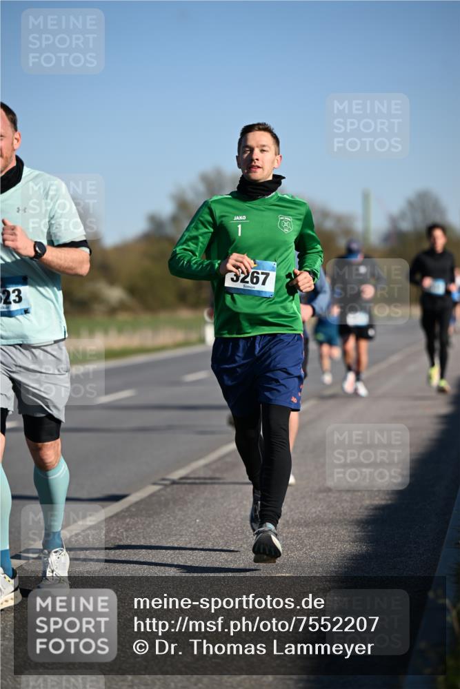 06.04.2025 - 44. Internationalen Wilhelmsburger Insellauf Dr. Thomas Lammeyer http://msf.ph/oto/7552207 06.04.2025 09:25:48 Laufen 523, 1, 3267 meine-sportfotos.de