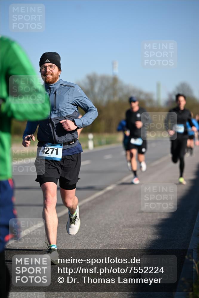 06.04.2025 - 44. Internationalen Wilhelmsburger Insellauf Dr. Thomas Lammeyer http://msf.ph/oto/7552224 06.04.2025 09:25:50 Laufen 4271 meine-sportfotos.de