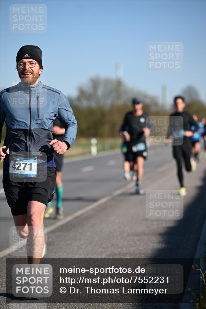06.04.2025 - 44. Internationalen Wilhelmsburger Insellauf Dr. Thomas Lammeyer http://msf.ph/oto/7552231 06.04.2025 09:25:51 Laufen 4271 meine-sportfotos.de