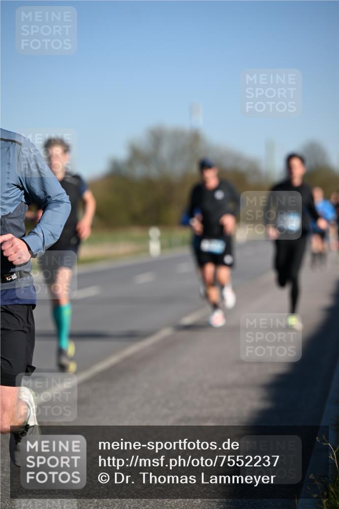 06.04.2025 - 44. Internationalen Wilhelmsburger Insellauf Dr. Thomas Lammeyer http://msf.ph/oto/7552237 06.04.2025 09:25:51 Laufen  meine-sportfotos.de