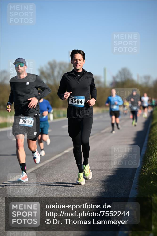 06.04.2025 - 44. Internationalen Wilhelmsburger Insellauf Dr. Thomas Lammeyer http://msf.ph/oto/7552244 06.04.2025 09:25:53 Laufen 3909, 3564 meine-sportfotos.de