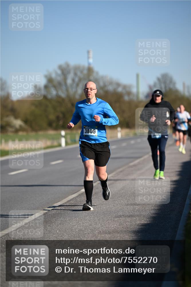 06.04.2025 - 44. Internationalen Wilhelmsburger Insellauf Dr. Thomas Lammeyer http://msf.ph/oto/7552270 06.04.2025 09:25:58 Laufen 3806 meine-sportfotos.de