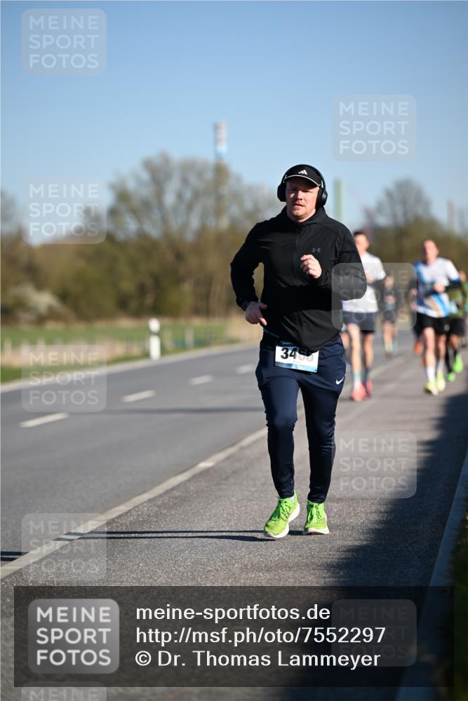 06.04.2025 - 44. Internationalen Wilhelmsburger Insellauf Dr. Thomas Lammeyer http://msf.ph/oto/7552297 06.04.2025 09:26:01 Laufen 3466 meine-sportfotos.de