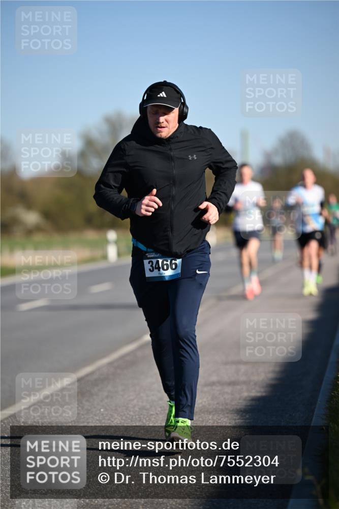 06.04.2025 - 44. Internationalen Wilhelmsburger Insellauf Dr. Thomas Lammeyer http://msf.ph/oto/7552304 06.04.2025 09:26:03 Laufen 3466 meine-sportfotos.de