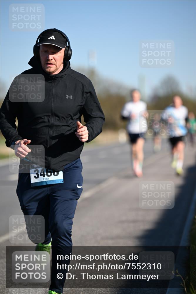 06.04.2025 - 44. Internationalen Wilhelmsburger Insellauf Dr. Thomas Lammeyer http://msf.ph/oto/7552310 06.04.2025 09:26:03 Laufen 3460 meine-sportfotos.de