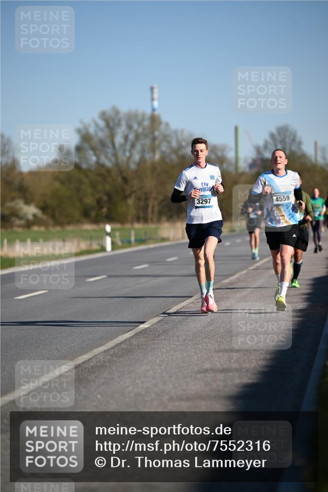06.04.2025 - 44. Internationalen Wilhelmsburger Insellauf Dr. Thomas Lammeyer http://msf.ph/oto/7552316 06.04.2025 09:26:05 Laufen 3297, 4559 meine-sportfotos.de