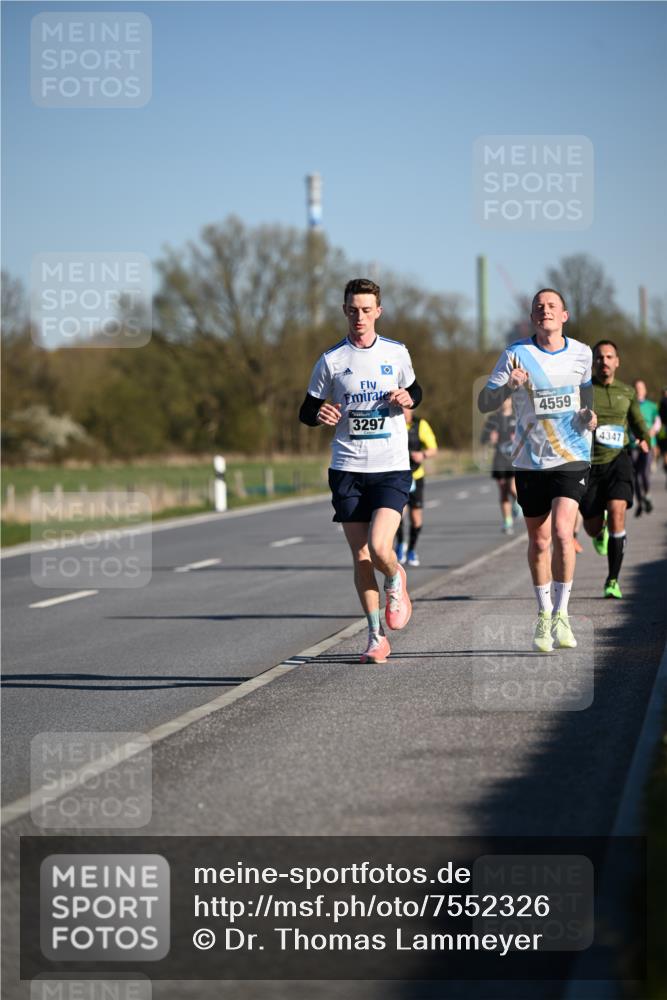 06.04.2025 - 44. Internationalen Wilhelmsburger Insellauf Dr. Thomas Lammeyer http://msf.ph/oto/7552326 06.04.2025 09:26:05 Laufen 1140, 3297, 4559, 4347 meine-sportfotos.de